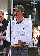 Enrique Iglesias on The Today Show - June 15, 2007