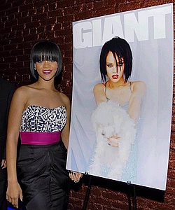 Rihanna @ Giant Magazine Release Party (1)