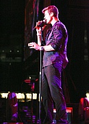 Robin Thicke performing at the 2007 Essence Music Festival
