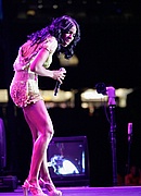 Kelly Rowland performing at the 2007 Essence Music Festival