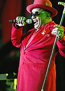 Ronald Isley performing at the 2007 Essence Music Festival