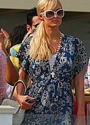 Paris Hilton spends 4th of July in Malibu